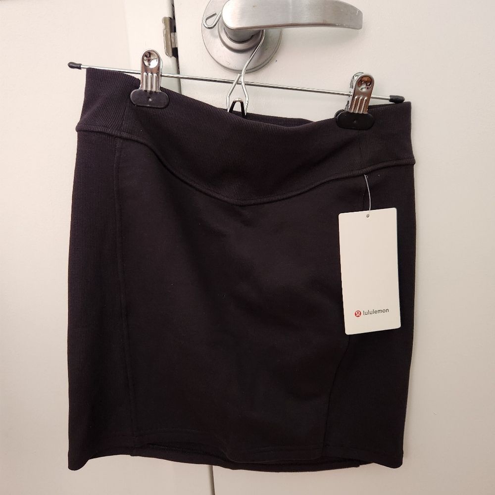 LULULEMON Black Scuba HR Mini Skirt